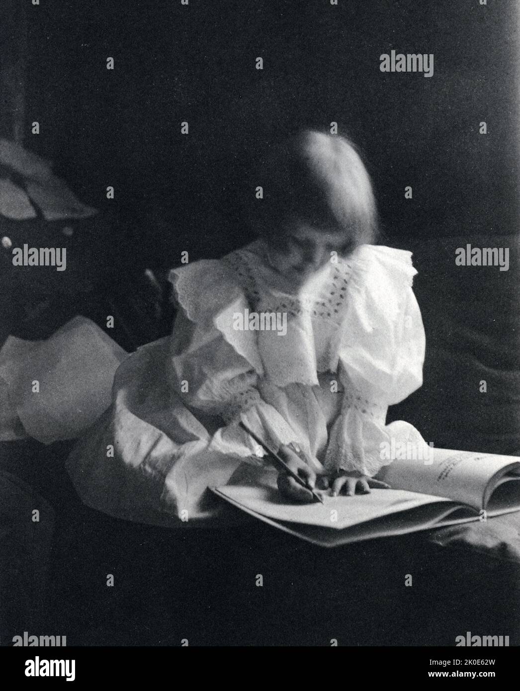 Peggy Lee, c1905 ans, par Fred Holland Day (1864--1933), photographe et éditeur américain. Il a été éminent dans les cercles littéraires et photographiques à la fin du 19th siècle et a été un grand Pictorialiste. Il a été un défenseur précoce et vocal de l'acceptation de la photographie comme un bel art Banque D'Images