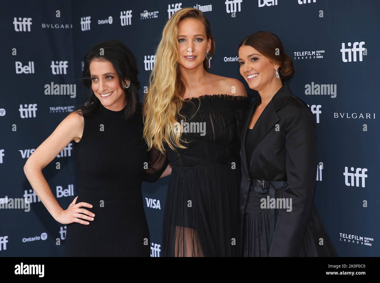 Toronto, Canada. 10th septembre 2022. Jennifer Lawrence, Lila Neugebauer, Justine Ciarrocchi assistez à la première « Causeway » lors du Festival international du film de Toronto 2022 au Royal Alexandra Theatre on 10 septembre 2022, à Toronto, en Ontario. Photo: Myles Hérode/imageSPACE crédit: Imagespace/Alamy Live News Banque D'Images