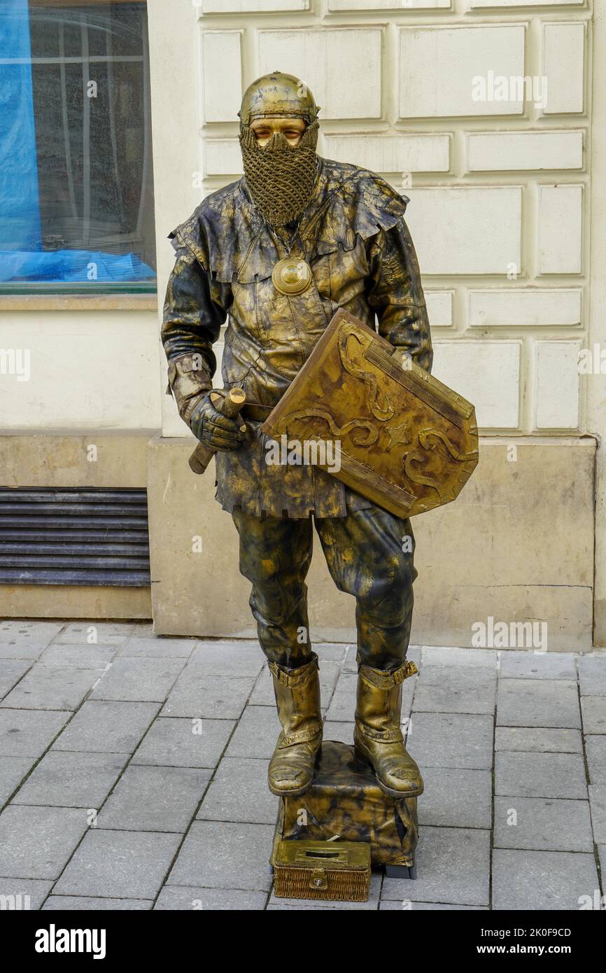 Bratislava, Slovaquie - 28 août 2022 : imitation de statue médiévale de chevalier Banque D'Images
