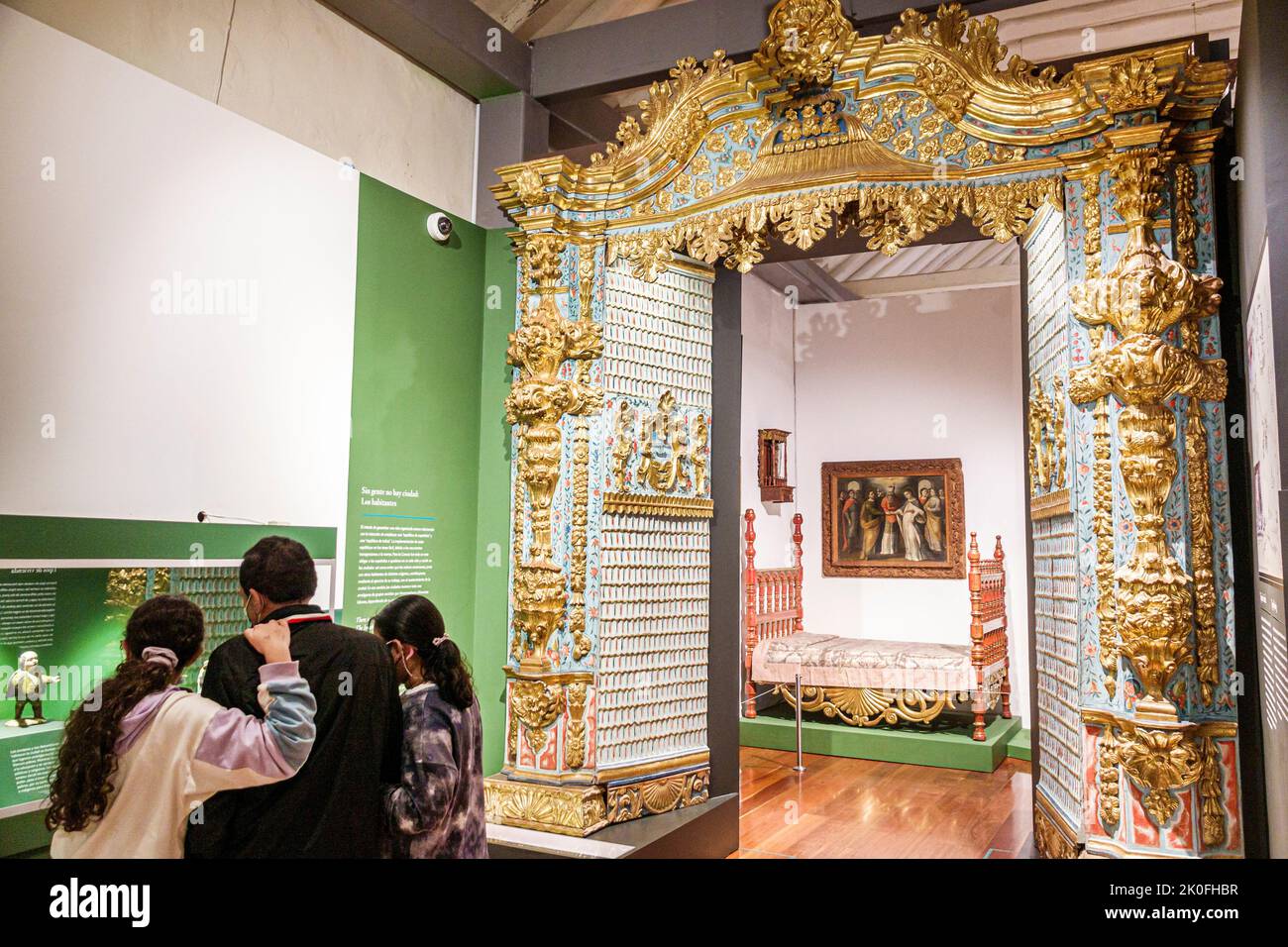 Bogota Colombie,la Candelaria Centro Historico centre historique centre historique centre ville Museo Colonial Museum Carrera 6, intérieur collection exhi Banque D'Images