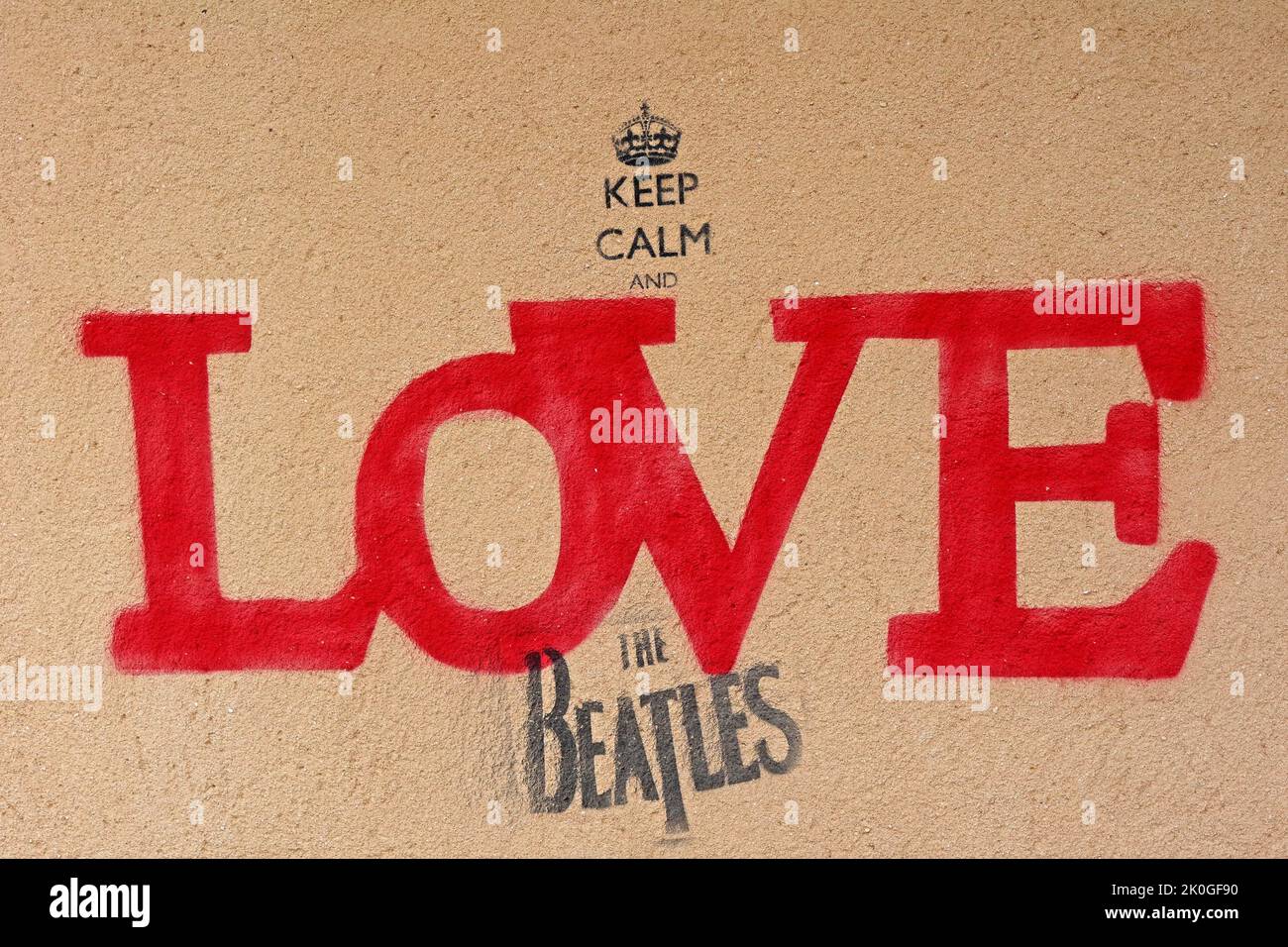 Gardez le calme et l'amour les Beatles, peinture murale à Penny Lane, Liverpool, Merseyside, Angleterre, Royaume-Uni, L18 1DE Banque D'Images
