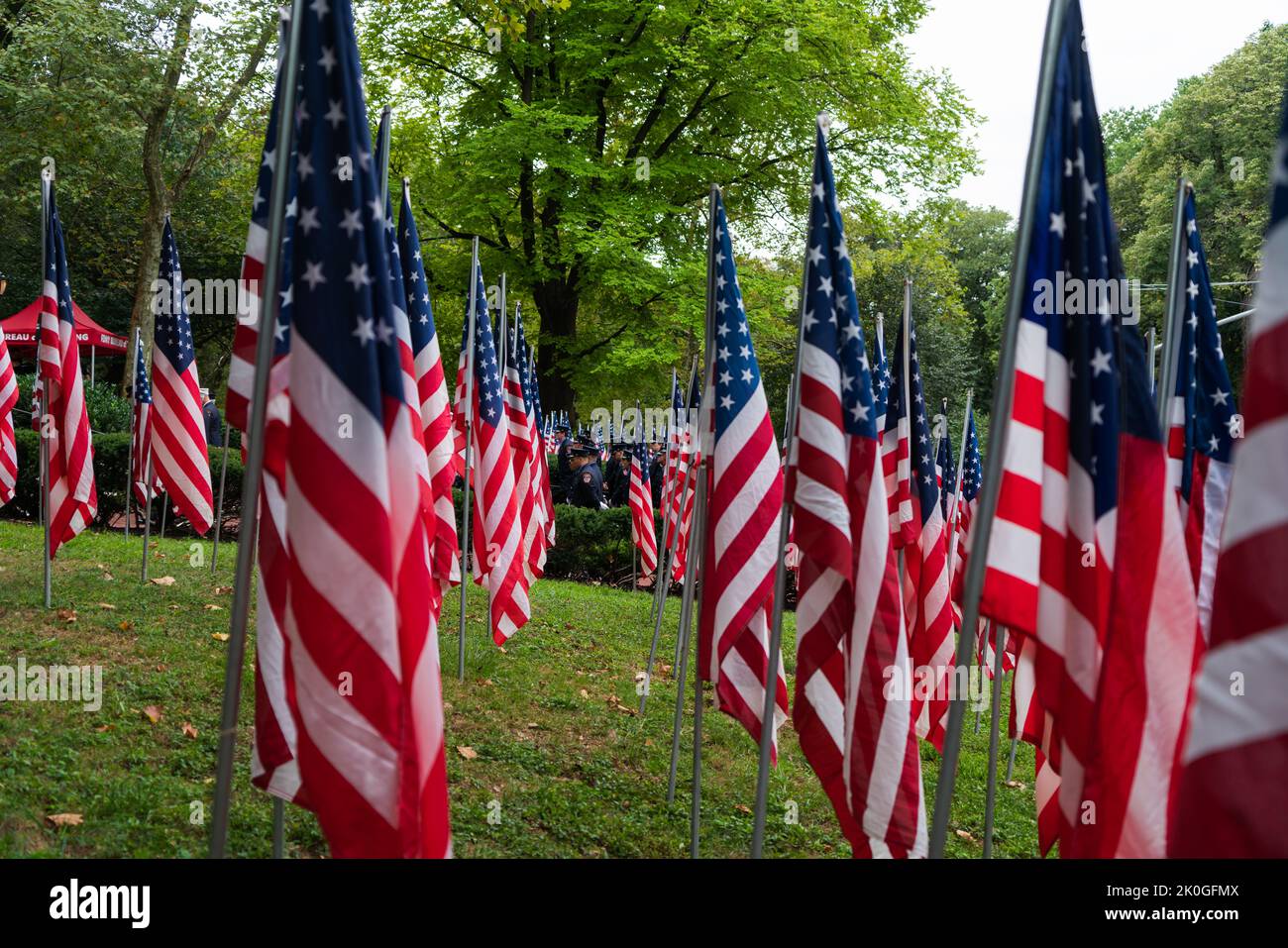 New York, États-Unis. 11th septembre 2022. Les membres du bataillon 18th ont accueilli leur service commémoratif annuel au monument des pompiers sur la promenade Riverside à New York, NY 11 septembre 2022. (Photo de Steve Sanchez/Sipa USA). Credit: SIPA USA/Alay Live News Banque D'Images