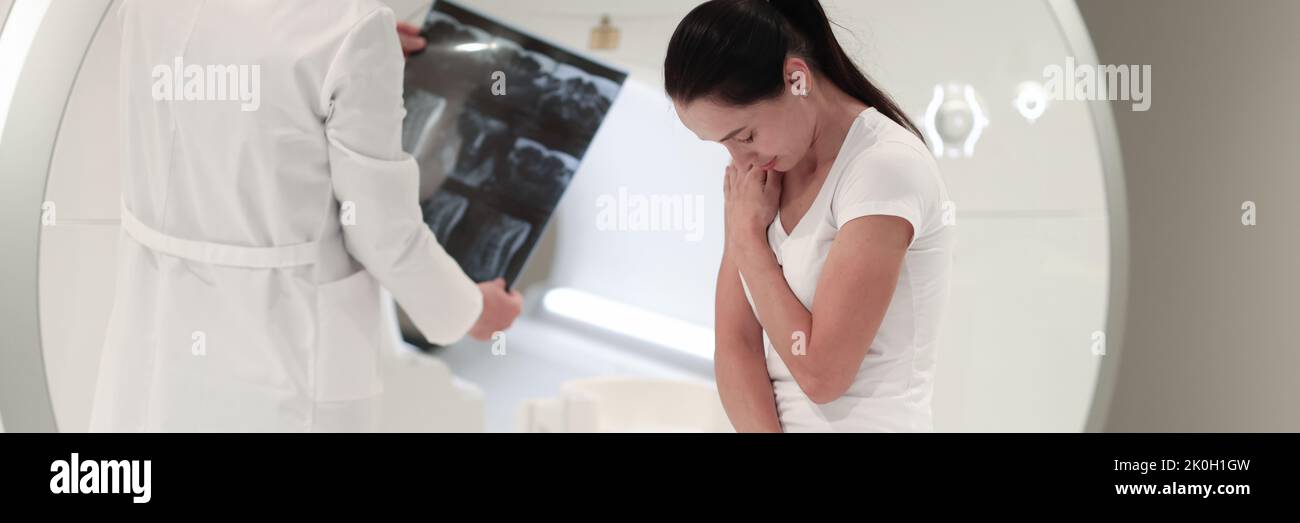 Diagnostic et traitement par tomographie et technologies médicales Banque D'Images