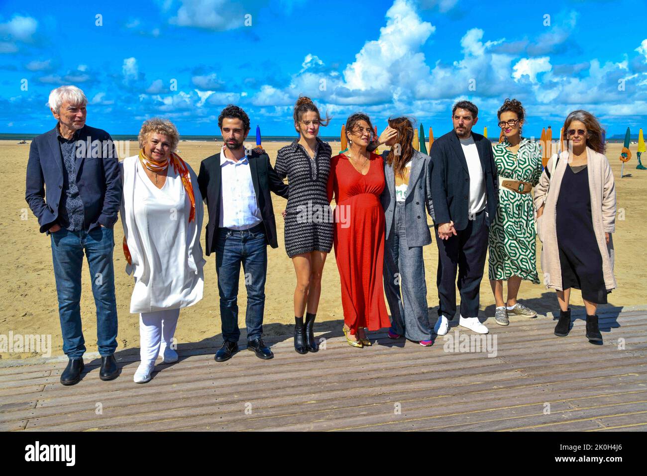 Armelle, Rebecca Marder, Noemie Lvovsky, Judith Chemla et Damien Bonnard assistent à la séance photo « la Grande magie » lors du Festival américain du film de Deauville sur 10 septembre 2022 48th à Deauville, en France. Photo de Shootpix/ABACAPRESS.COM Banque D'Images