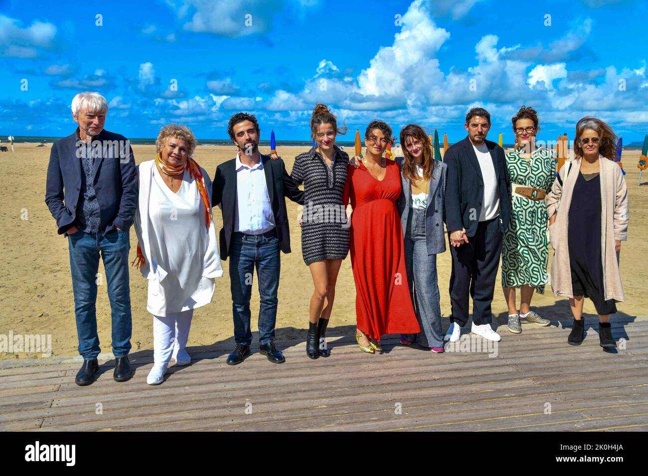 Armelle, Rebecca Marder, Noemie Lvovsky, Judith Chemla et Damien Bonnard assistent à la séance photo « la Grande magie » lors du Festival américain du film de Deauville sur 10 septembre 2022 48th à Deauville, en France. Photo de Shootpix/ABACAPRESS.COM Banque D'Images