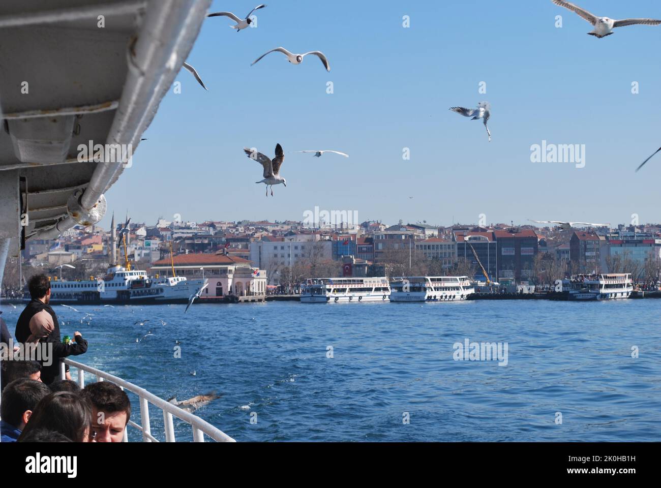 Istanbul, Turquie 18 mars.2012. Ferry des lignes de la ville d'Istanbul, ferry de kadiköy, quai de kadıköy Banque D'Images