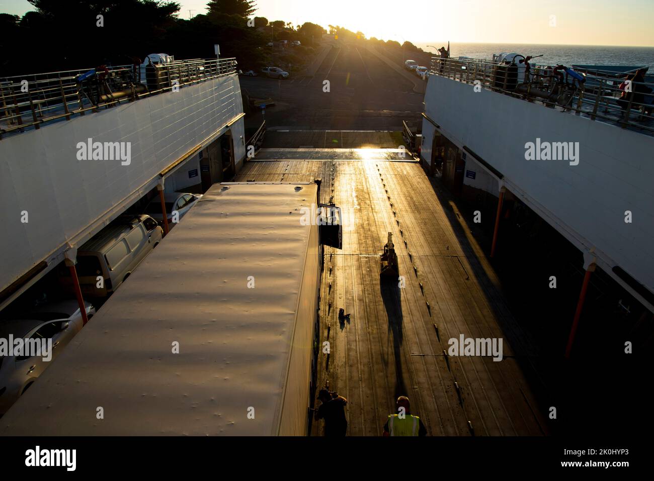 Véhicules transport en ferry Banque D'Images