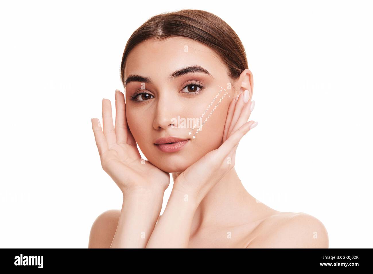 femme touchant le visage et profitez d'une peau parfaitement propre Banque D'Images