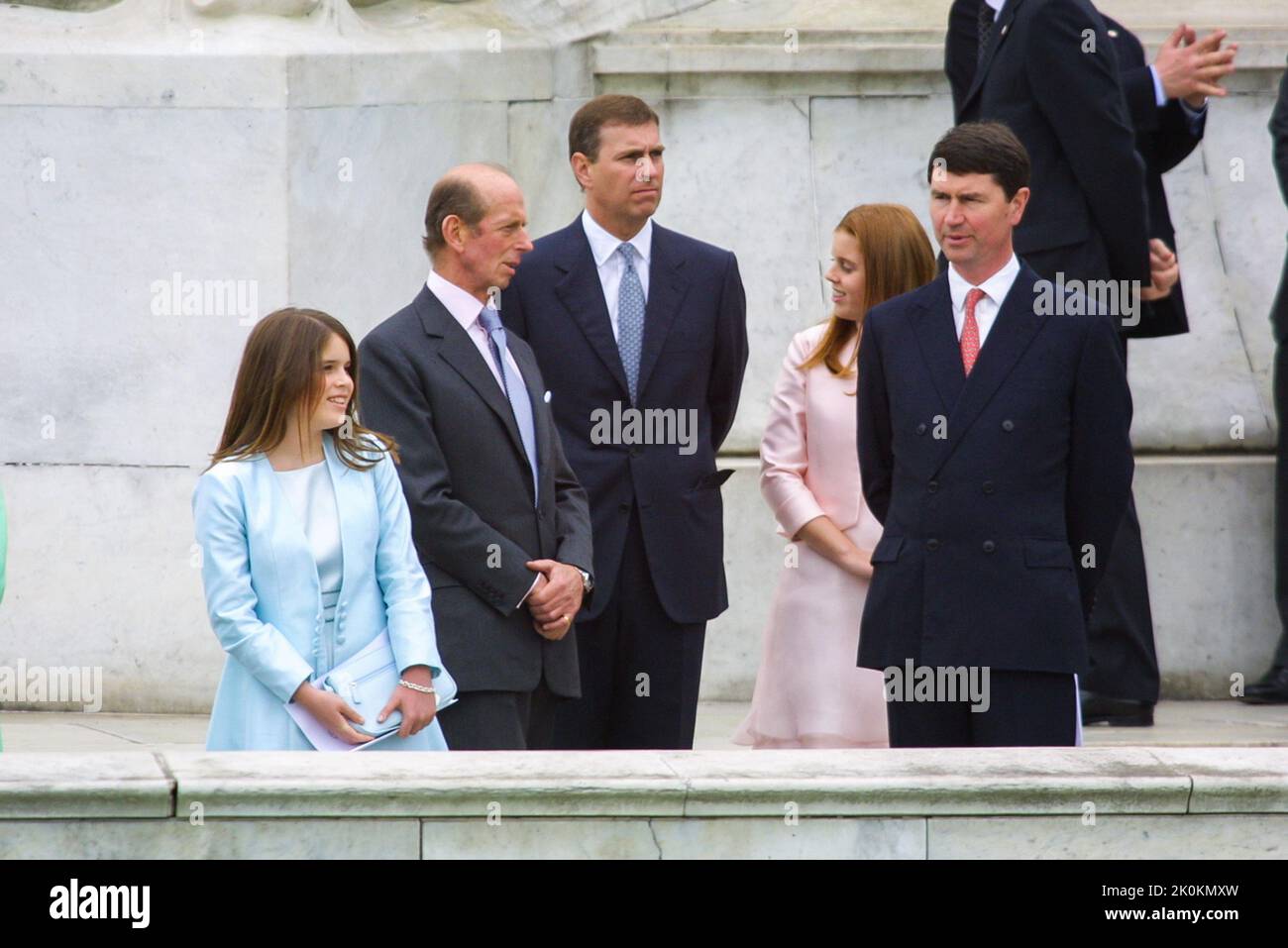 4th juin 2002 - des membres de la famille royale britannique assistent au Jubilé d'or de la reine Elizabeth II au Palais de Buckingham à Londres Banque D'Images