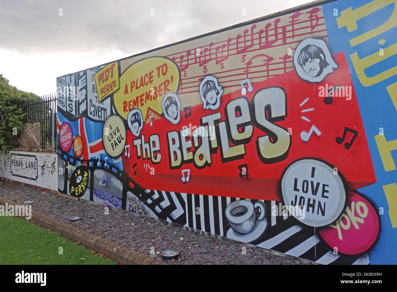Penny Lane Beatles art Wall, PLDT, Penny Lane Development Trust, 70 Penny LN, Liverpool, Merseyside, Angleterre, ROYAUME-UNI, L18 1BW Banque D'Images