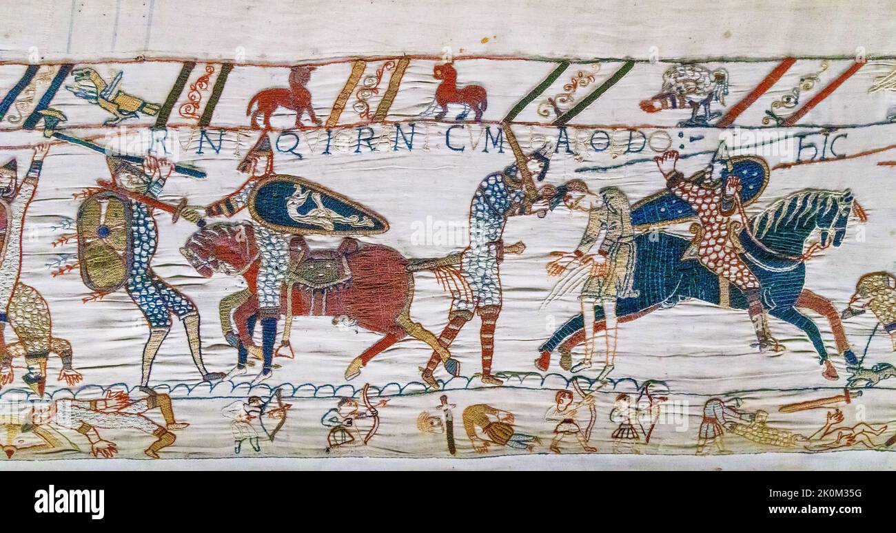 Bayeux, Normandie dans le nord-ouest de la France. Une scène de la Tapisserie de Bayeux. Banque D'Images