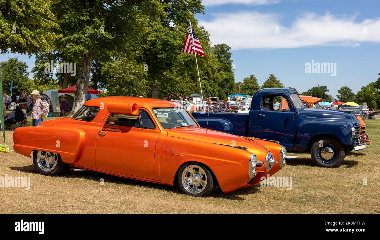 Studebaker Commander Starlight coupé «854 YUP» en exposition au American Auto Club Rally of the Giants, tenu au Palais de Blenheim le 10th juillet 2022 Banque D'Images