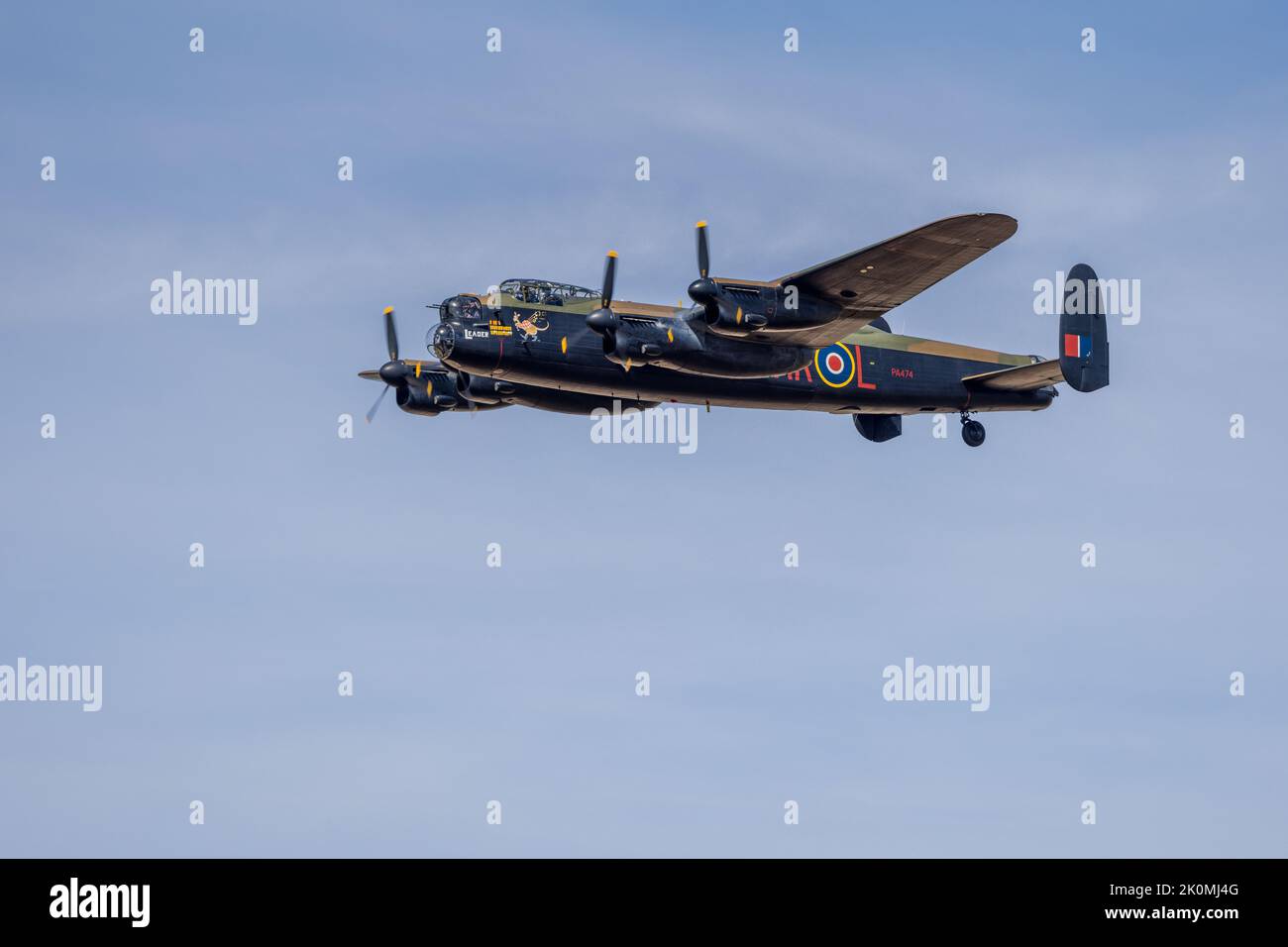 Vol commémoratif de la bataille de Grande-Bretagne Avro Lancaster ‘PA474’ aéroporté au Royal International Air Tattoo 2022 Banque D'Images