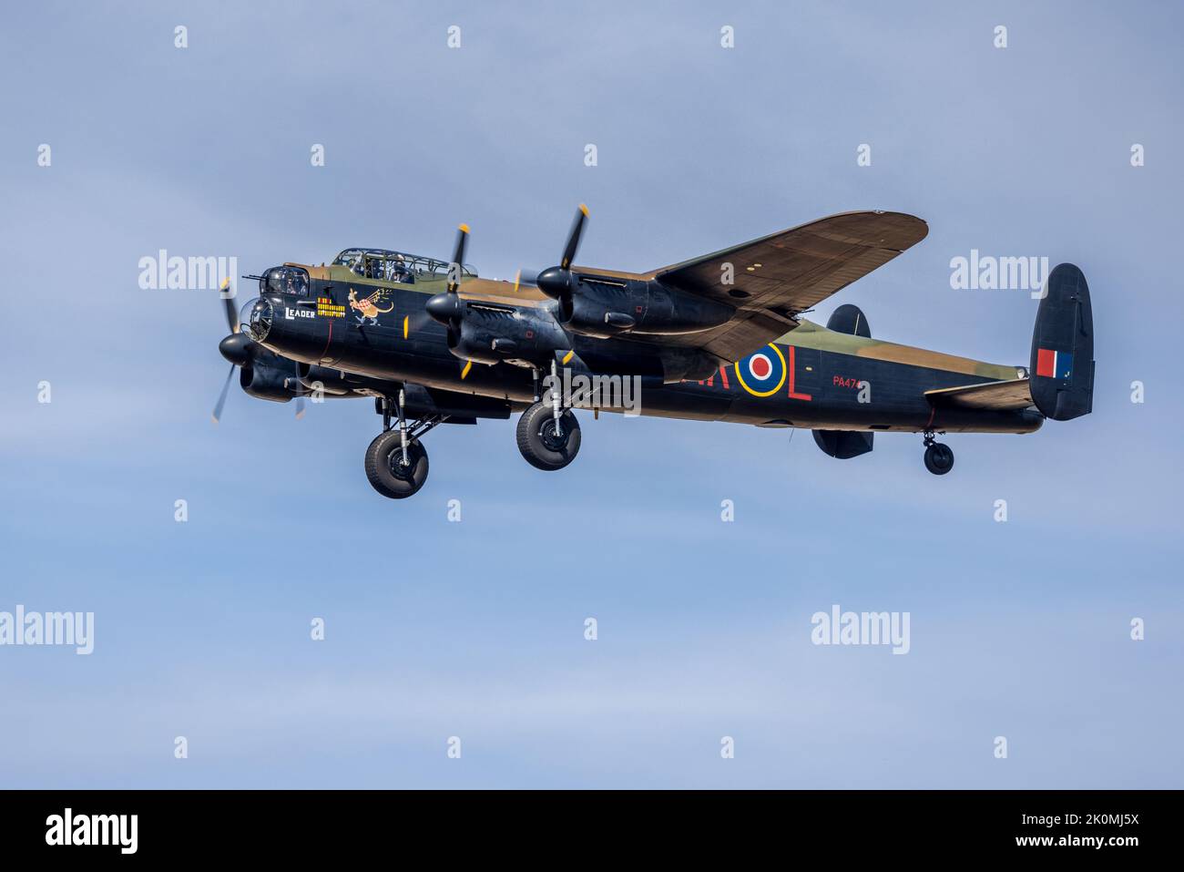 Vol commémoratif de la bataille de Grande-Bretagne Avro Lancaster ‘PA474’ aéroporté au Royal International Air Tattoo 2022 Banque D'Images