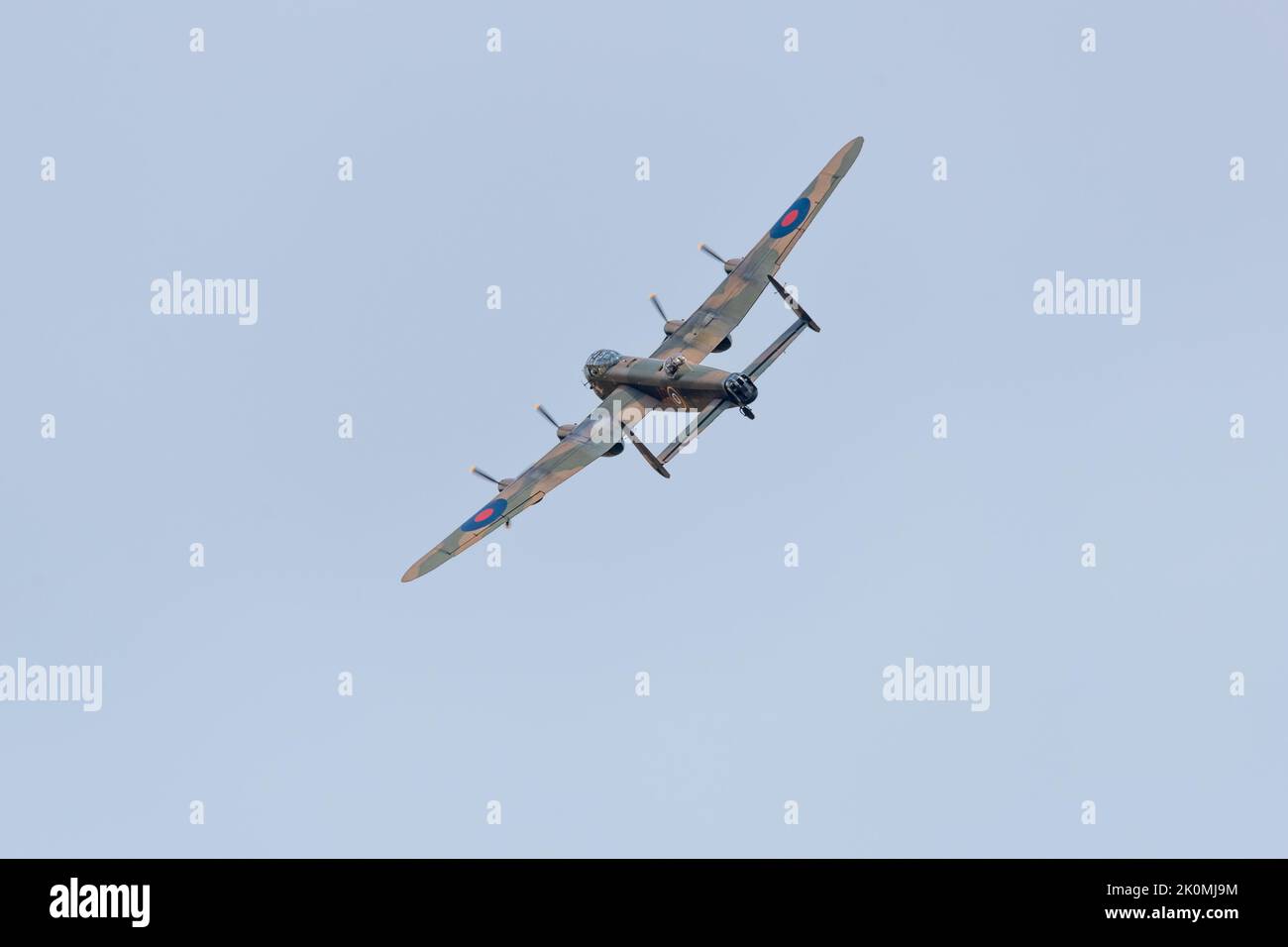 Vol commémoratif de la bataille de Grande-Bretagne Avro Lancaster ‘PA474’ aéroporté au Royal International Air Tattoo 2022 Banque D'Images