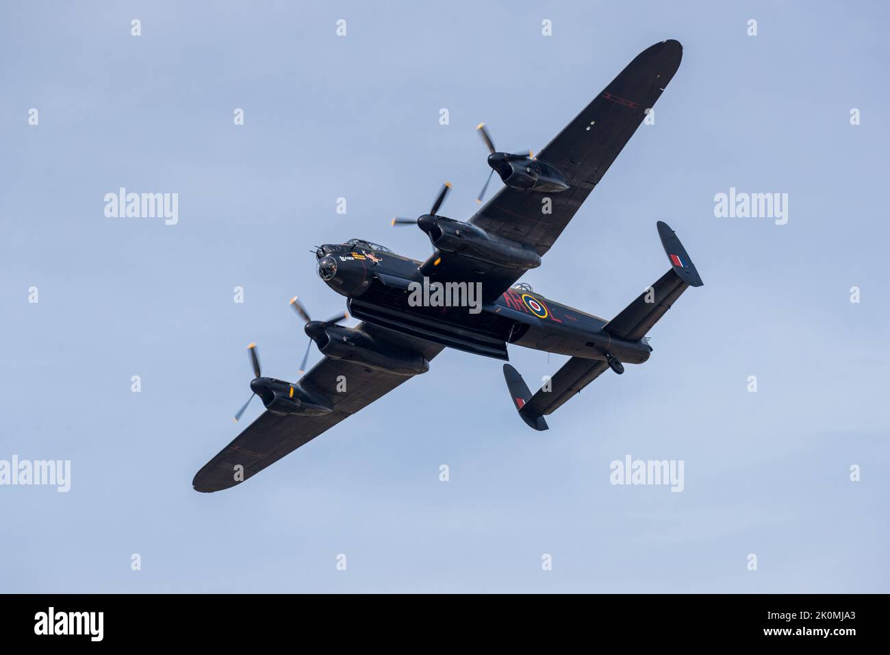 Vol commémoratif de la bataille de Grande-Bretagne Avro Lancaster ‘PA474’ aéroporté au Royal International Air Tattoo 2022 Banque D'Images