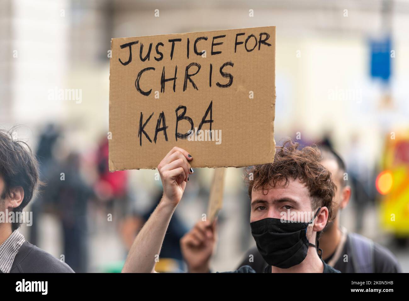 Black Lives Matter manifestation qui a lieu à Whitehall suite à la fusillade de la police de Chris Kaba, une victime non armée. Les manifestants du BLM sont en colère. Étiquette Banque D'Images