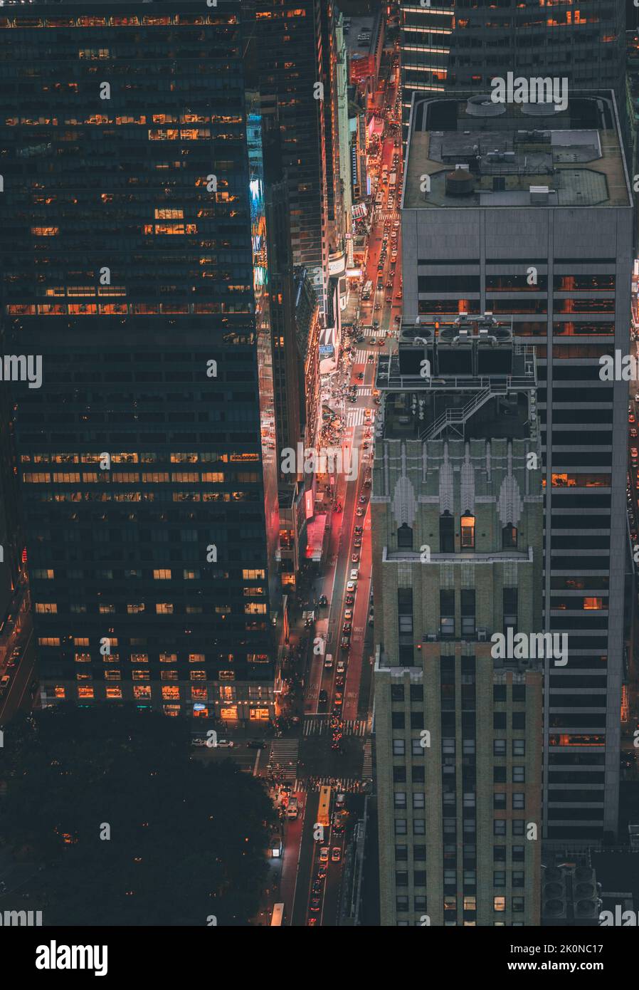 Vue aérienne rue nuit Manhattan New York etats-unis Banque D'Images