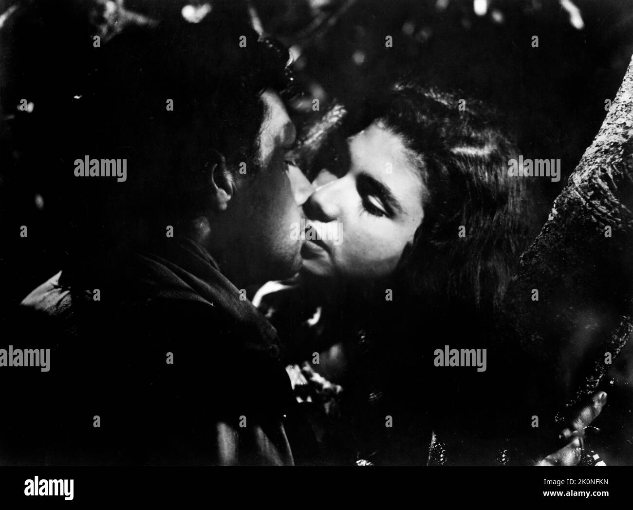 Vanja Orico, sur le tournage du film brésilien, 'The Ninth Bullet', titre original: O Cangaceiro, Vera Cruz Studios, Columbia Pictures, 1953 Banque D'Images