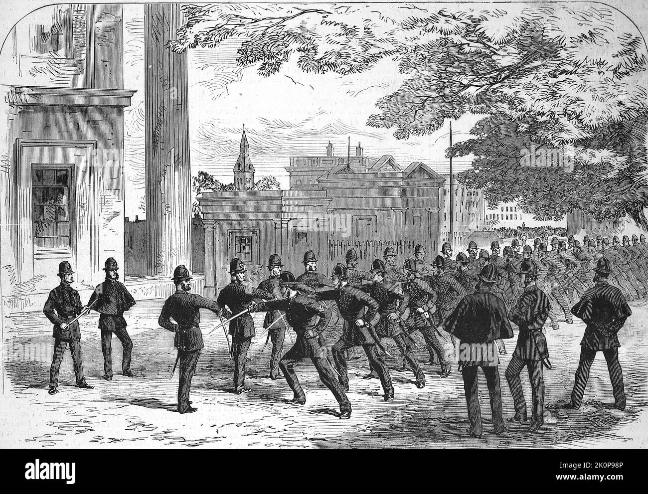 Aufstand von 1867 durch die Irische Republikanische Bruderschaft. Londoner Polizeibeamte üben den Umgang mit dem Säbel, Angleterre, Irlande / soulèvement de 1867 par les Frères républicains irlandais. Les policiers de Londres pratiquent en utilisant sabre, Angleterre, Irlande, Historisch, digital restaurierte Reproduktion einer Originalvorlage aus dem 19. Jahrhundert, genaues Originaldatum nicht bekannt / historique, numérique reproduction améliorée d'un original du 19th siècle, Banque D'Images