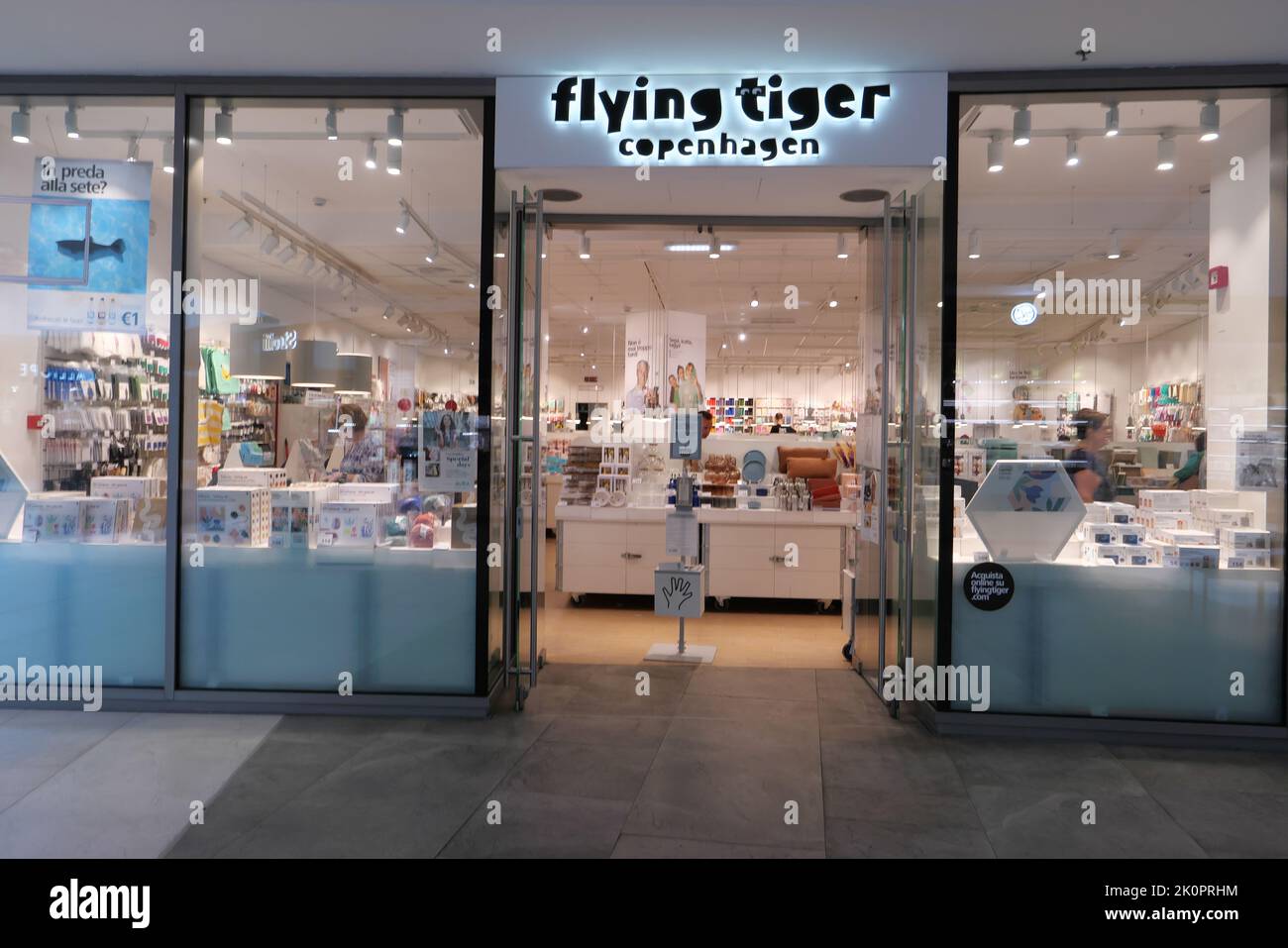 FLYING TIGER DANISH SHOP POUR DES ARTICLES BON MARCHÉ Banque D'Images