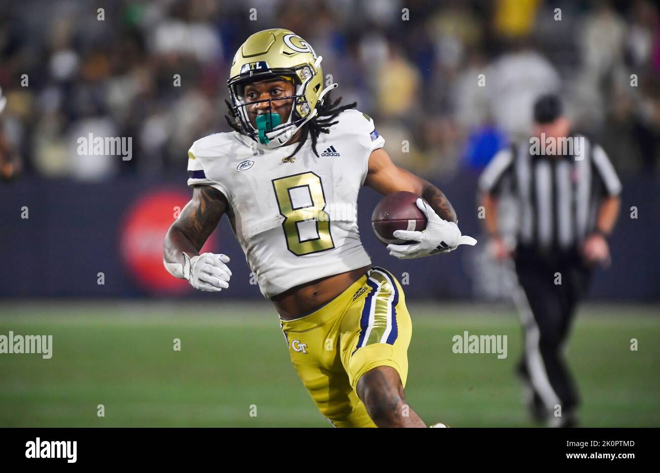 Atlanta, Géorgie, États-Unis. 10th septembre 2022. Nate McCollum, receveur de Georgia Tech, est en plein terrain pendant le deuxième trimestre d'un match de football universitaire de la NCAA contre les Western Carolina Catums au stade Bobby Dodd d'Atlanta, en Géorgie. Austin McAfee/CSM/Alamy Live News Banque D'Images
