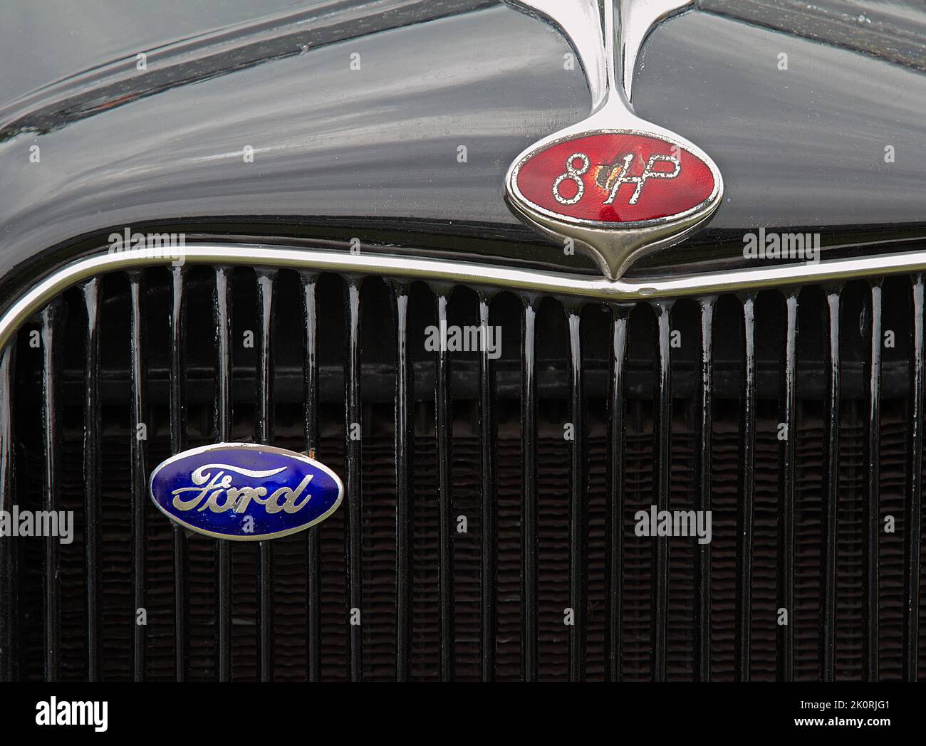 Voiture, radiateur et badges Ford 8 HP vintage Banque D'Images