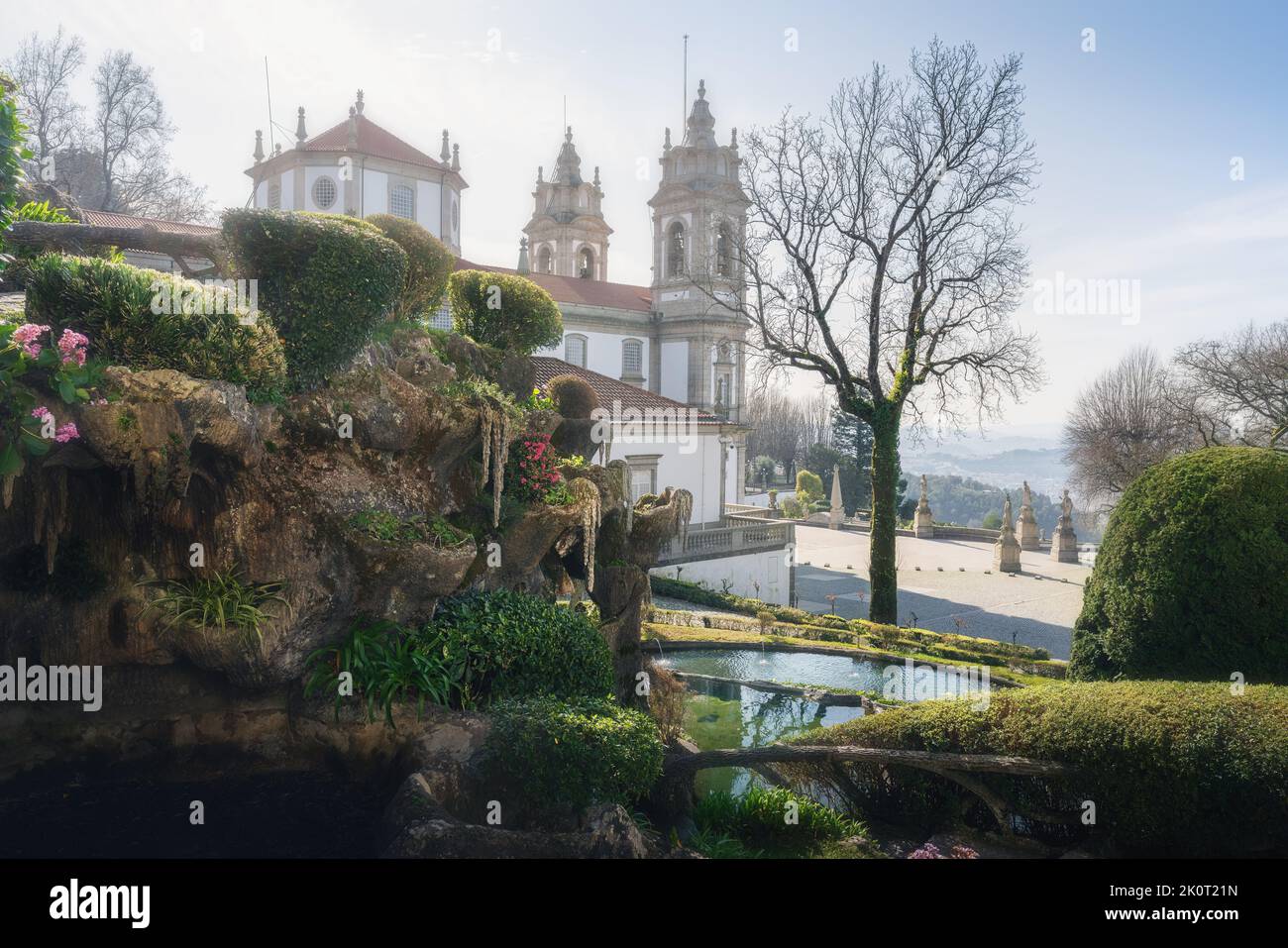 Sanctuaire de BOM Jesus do Monte Jardins et église - Braga, Portugal Banque D'Images