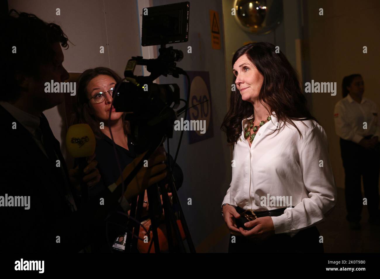 Les élections législatives suédoises, le jour des élections, le dimanche à Stockholm, en Suède. Sur la photo: Sveriges Television a diffusé pendant le soir des élections. Sur la photo: Märta Stenevi, le Parti Vert (suédois: Miljöpartiet de gröna). Banque D'Images