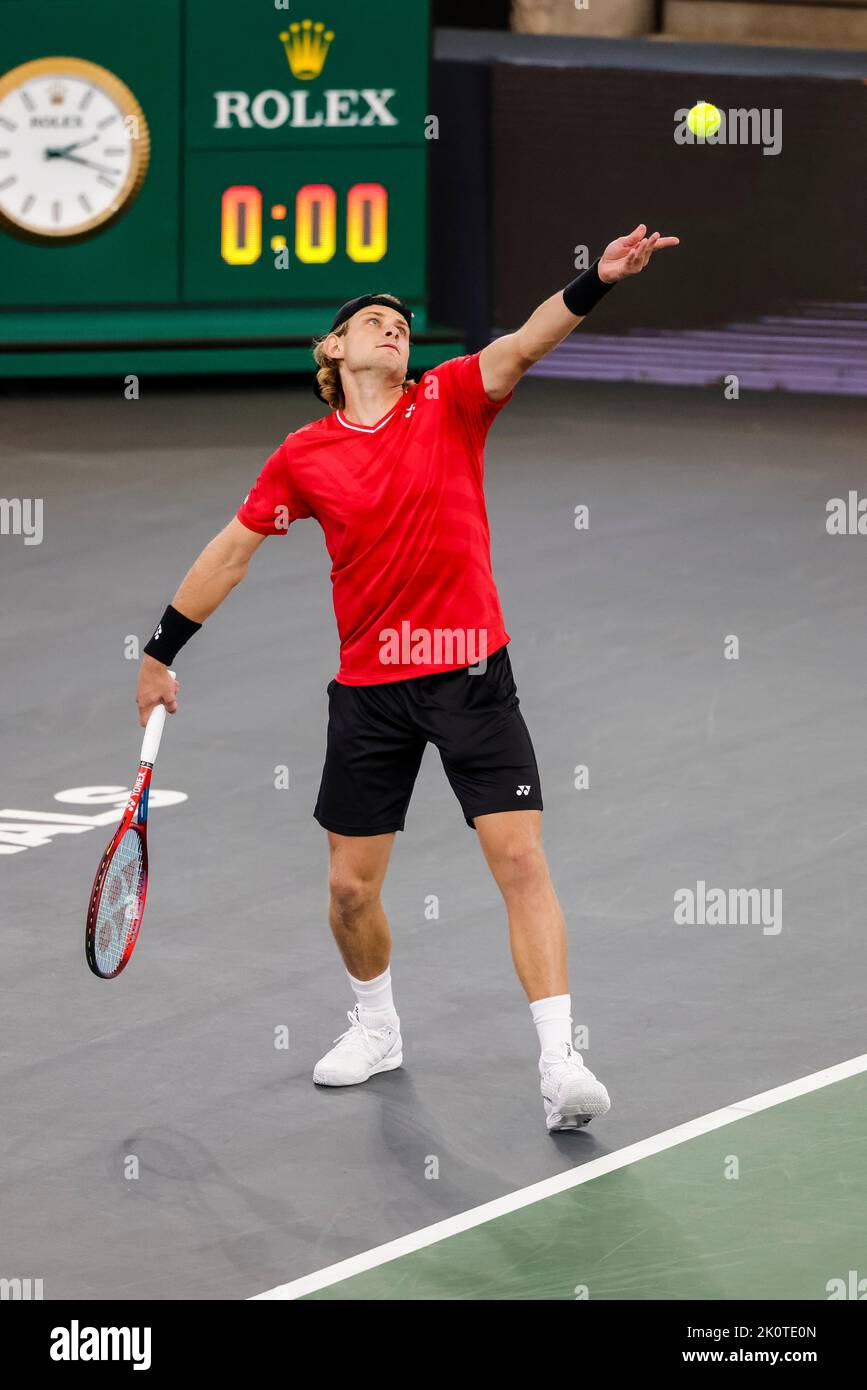Hambourg, Allemagne, 13th septembre 2022. Le Zizou Bergs belge est en action lors du match de groupe entre la Belgique et l'Australie lors de la finale de la coupe Davis 2022 à Hambourg, en Allemagne. Crédit photo: Frank Molter/Alamy Live News Banque D'Images