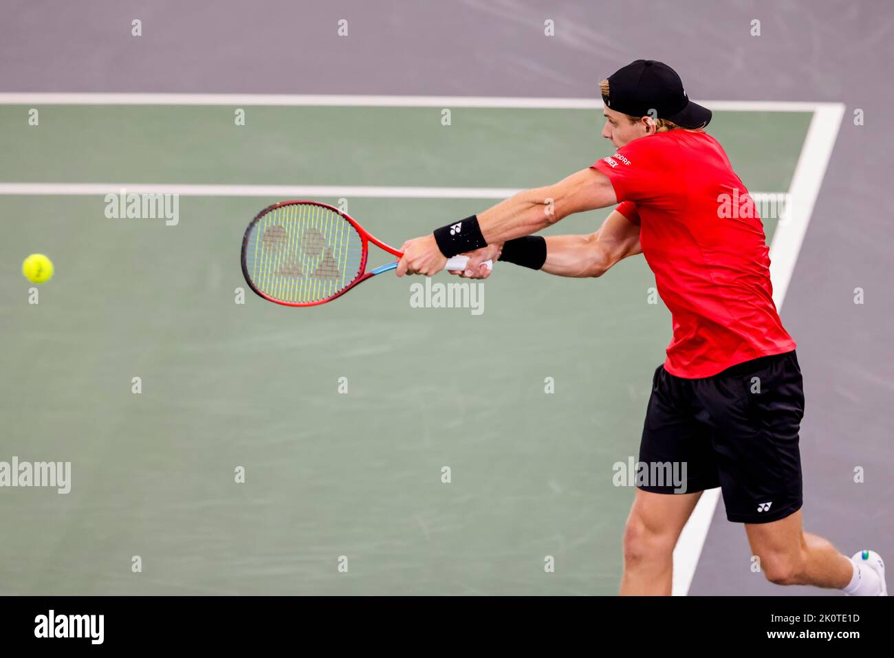 Hambourg, Allemagne, 13th septembre 2022. Le Zizou Bergs belge est en action lors du match de groupe entre la Belgique et l'Australie lors de la finale de la coupe Davis 2022 à Hambourg, en Allemagne. Crédit photo: Frank Molter/Alamy Live News Banque D'Images