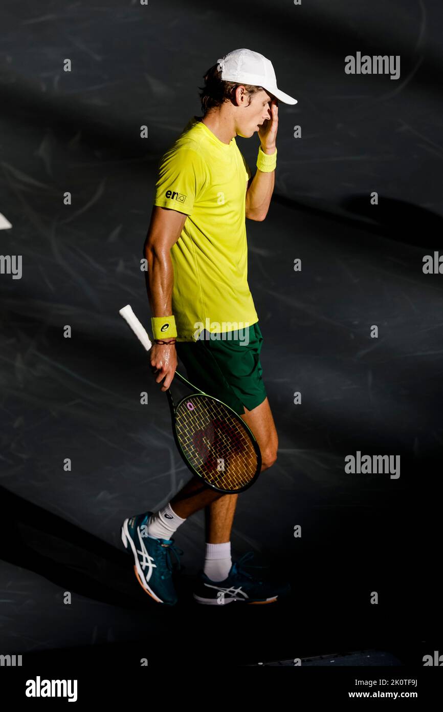 Hambourg, Allemagne, 13th septembre 2022. Alex de Minaur est en action lors du match de groupe entre la Belgique et l'Australie lors de la finale de la coupe Davis 2022 à Hambourg, en Allemagne. Crédit photo: Frank Molter/Alamy Live News Banque D'Images