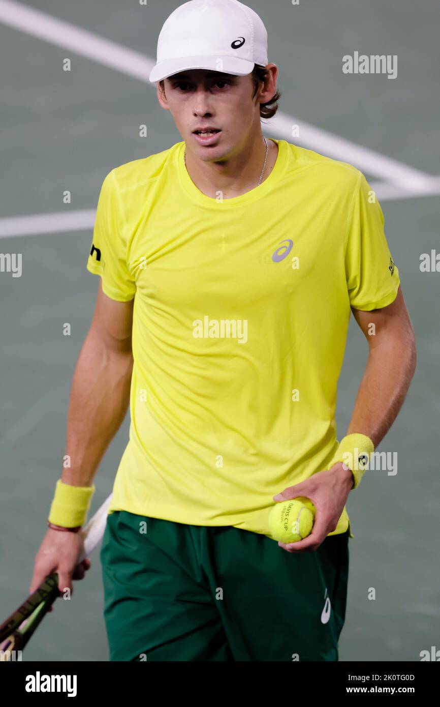 13 septembre 2022, Hambourg: Tennis, hommes, coupe Davis, scène de groupe, Groupe C, stade de groupe, Belgique - Australie. De Minaur (Australie) - Goffin (Belgique). Alex de Minaur est sur le terrain. Photo: Frank Molter/dpa Banque D'Images