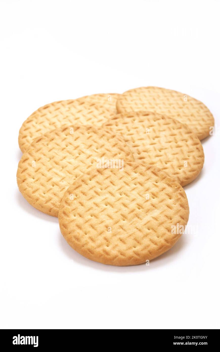 Un groupe de biscuits de thé sur fond blanc découpé Banque D'Images