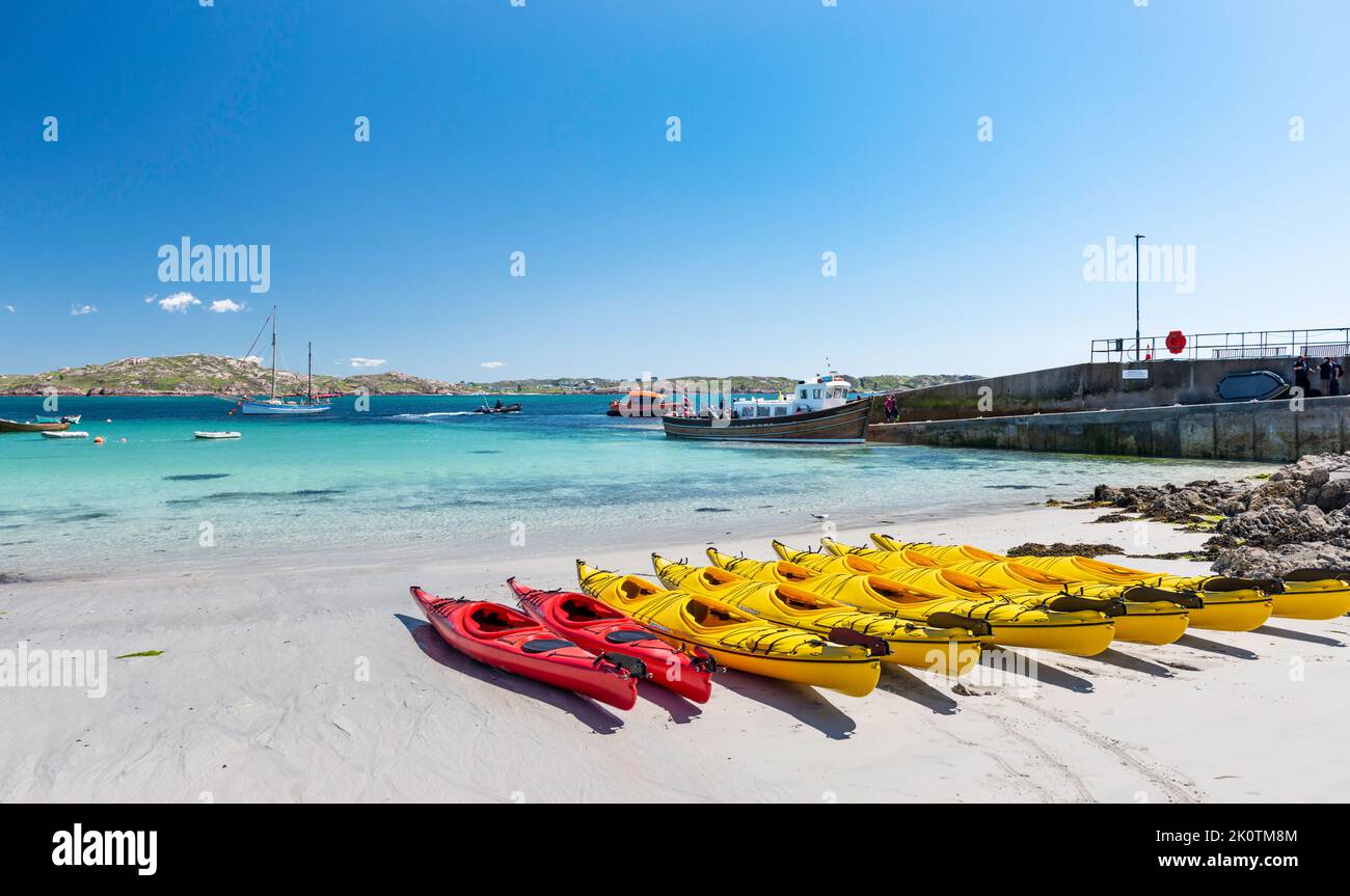 Kayaks sur White Sand Beach Iona Ecosse Banque D'Images