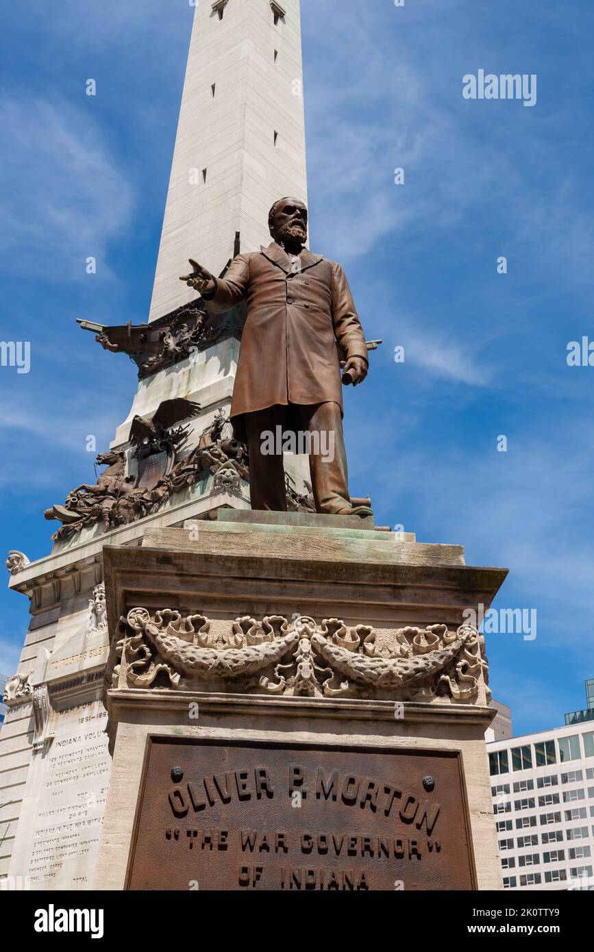 Indianapolis, Indiana - États-Unis - 29 juillet 2022: Statue d'Oliver P. Morton par l'artiste Franklin Simmons au Monument des soldats et marins Banque D'Images