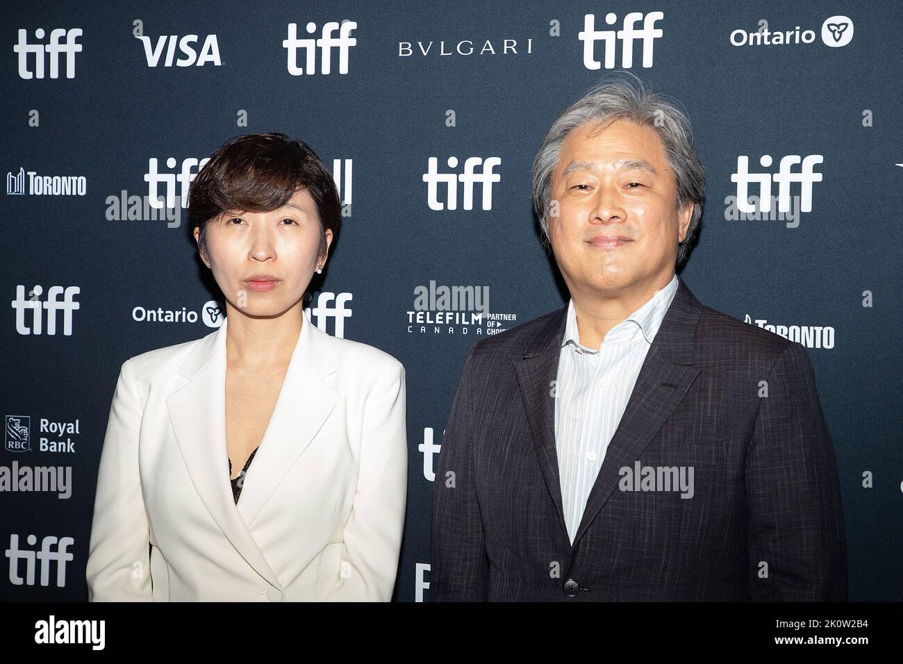 Parc Chan-Wook, Chung Seo-Kyung assistez à la première « décision de quitter » lors du Festival international du film de Toronto 2022 au Princess of Wales Theatre on 12 septembre 2022, à Toronto, en Ontario. Photo : PICJER/imageSPACE/MediaPunch Banque D'Images