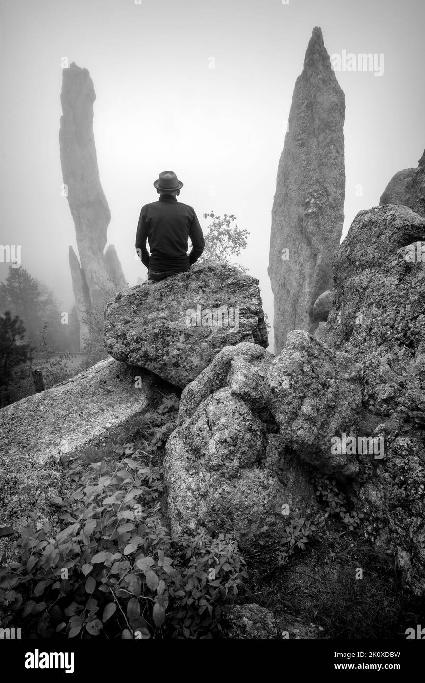 États-Unis, Great Plains, Dakota du Sud, Black Hills, Custer State Park, Les aiguilles, homme avec chapeau Banque D'Images