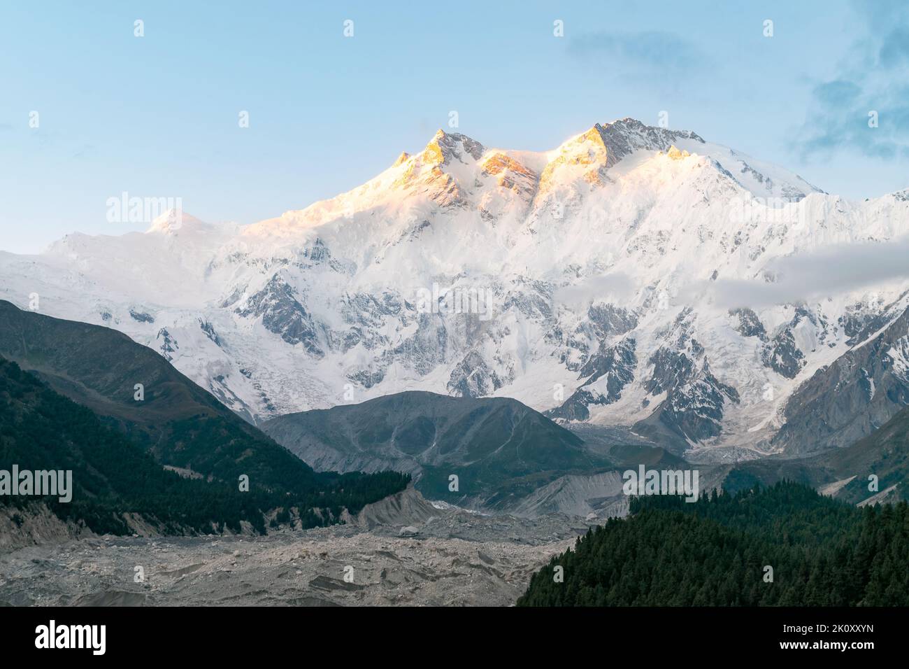 Glacier rakhiot Banque de photographies et d'images à haute résolution -  Alamy