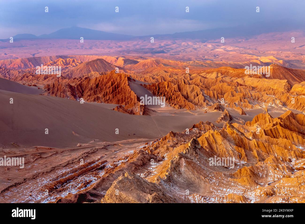 Moon Valley, Valle de la Luna au coucher du soleil, désert d'Atacama, Chili, Amérique du Sud Banque D'Images