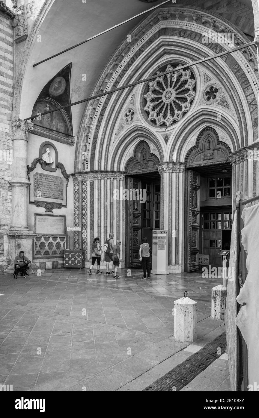 Ancienne basilique papale de San Francesco d'Assise. Art et religion. Banque D'Images