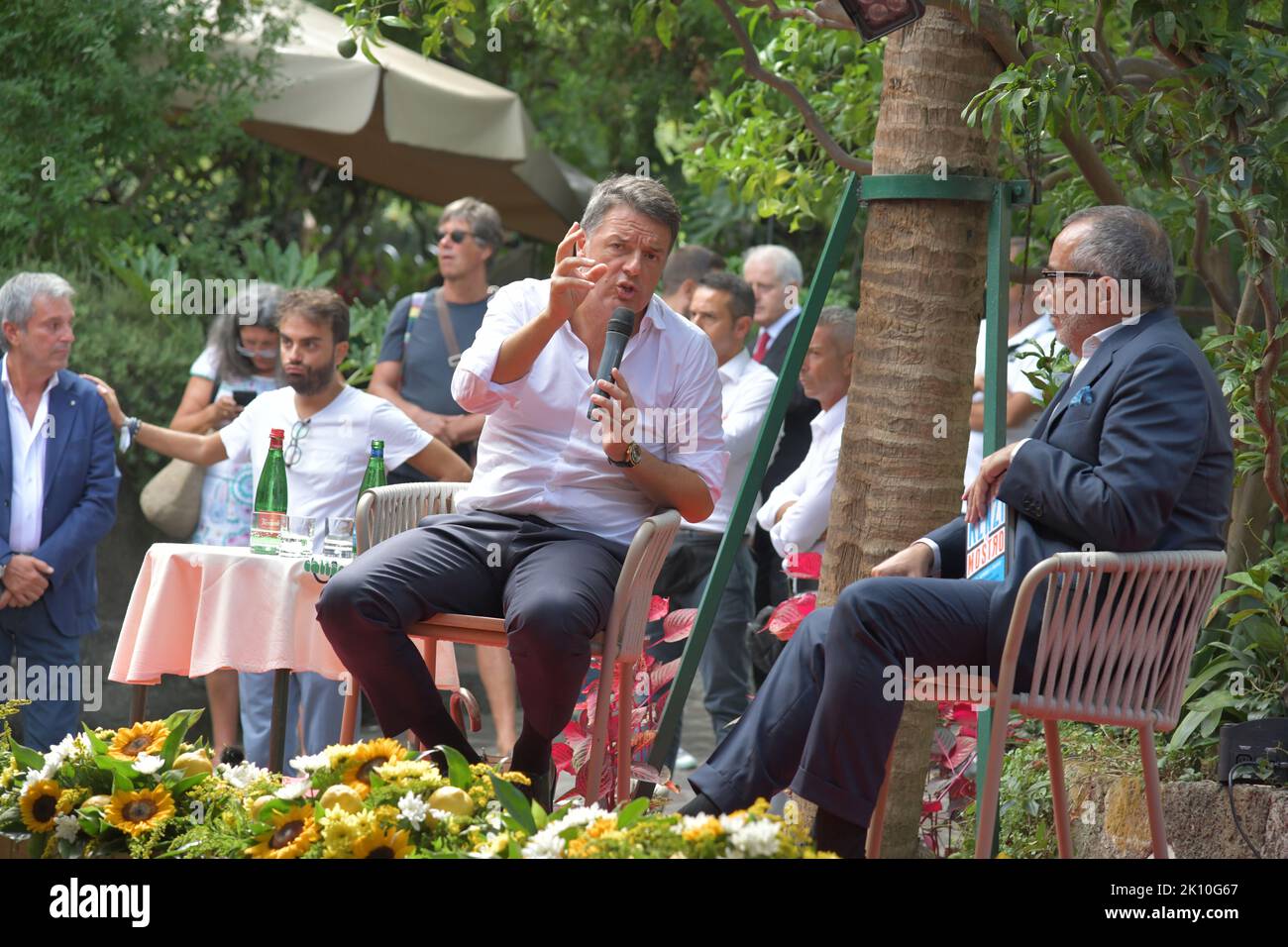 Le sénateur et ancien premier ministre italien Matteo Renzi présente son livre il Mastro à Calise Espresso d'Ischia, en Italie, le 11 septembre 2022. (Photo de Pasquale Gargano/Pacific Press/Sipa USA) Banque D'Images