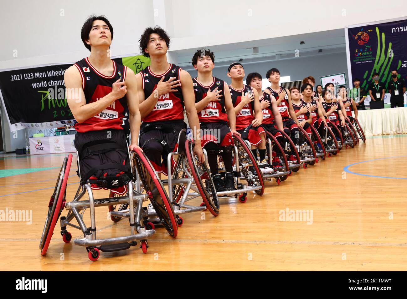 Phuket, Thaïlande. 14th septembre 2022. Men U23 Japan team group (JPN) basketball en fauteuil roulant : 2021 IWBF hommes U23 Championnat du monde de basketball en fauteuil roulant quart de finale match entre le Japon 64-43 Israël au complexe sportif de l'Université Prince of Songkla, campus de Phuket à Phuket, Thaïlande . Credit: AFLO/Alay Live News Banque D'Images