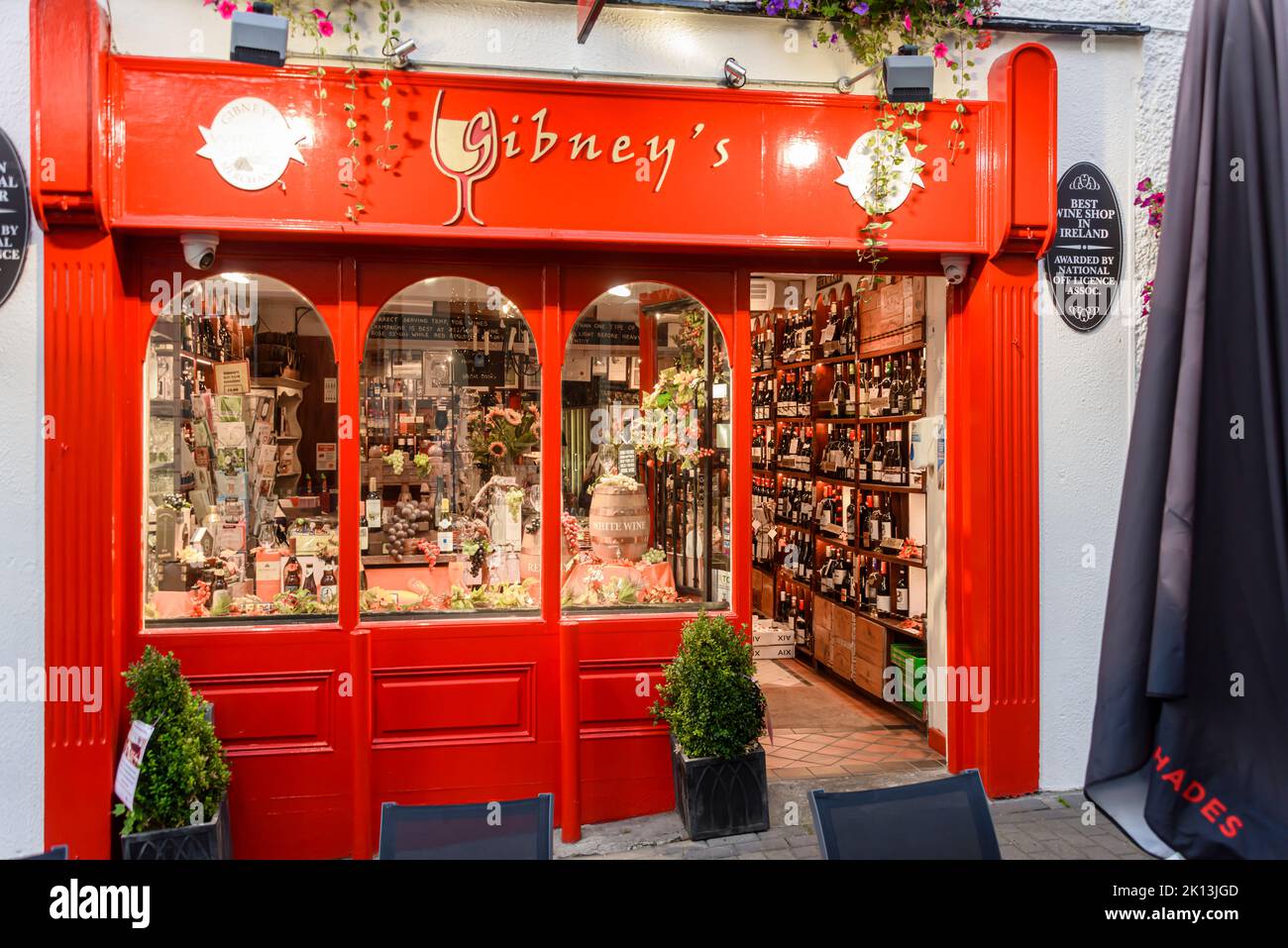 Gibney's Wine Shop, Malahide, Irlande, élu « meilleur magasin de vins d'Irlande » Banque D'Images