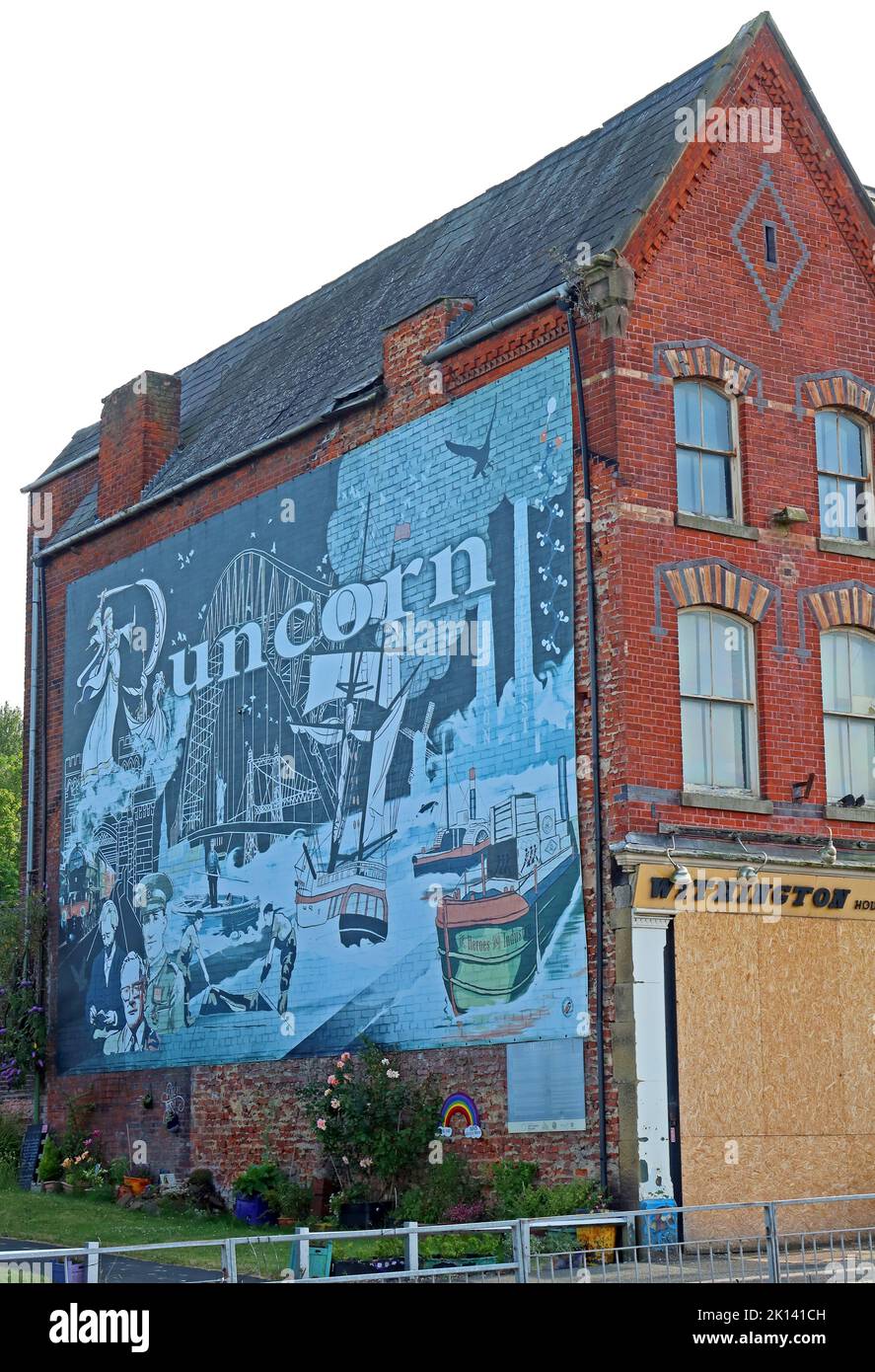 Runcorn Ethelfleda, la fresque de la Reine de Mercia, Old Town Bloom Community Garden, 57 High St, Runcorn, Halton, Cheshire, ANGLETERRE, ROYAUME-UNI, WA7 1AH Banque D'Images