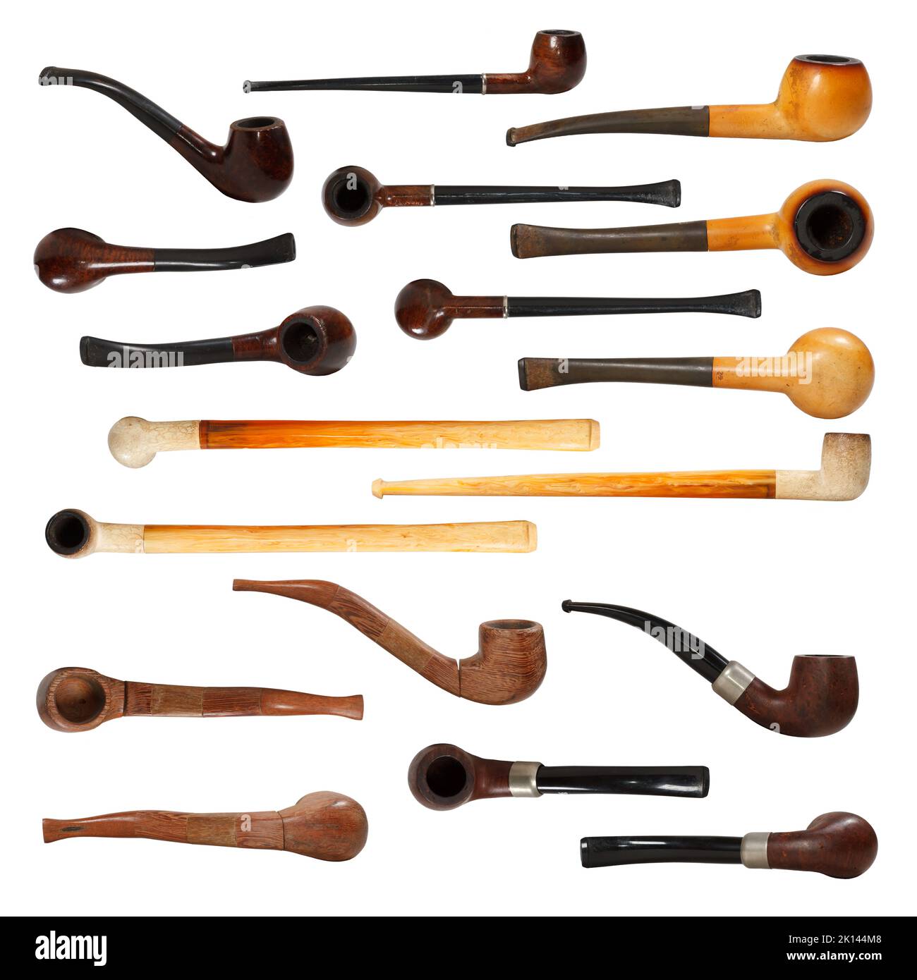 Pipes de tabac isolées sur fond blanc Banque D'Images