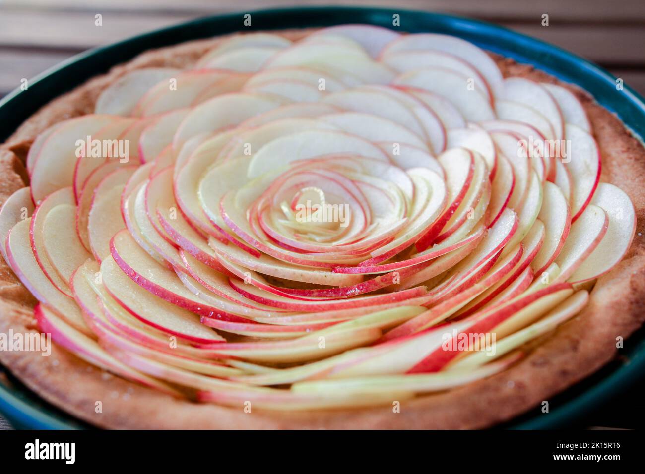 Tarte aux pommes maison avec des tranches tourbillonnantes Banque D'Images