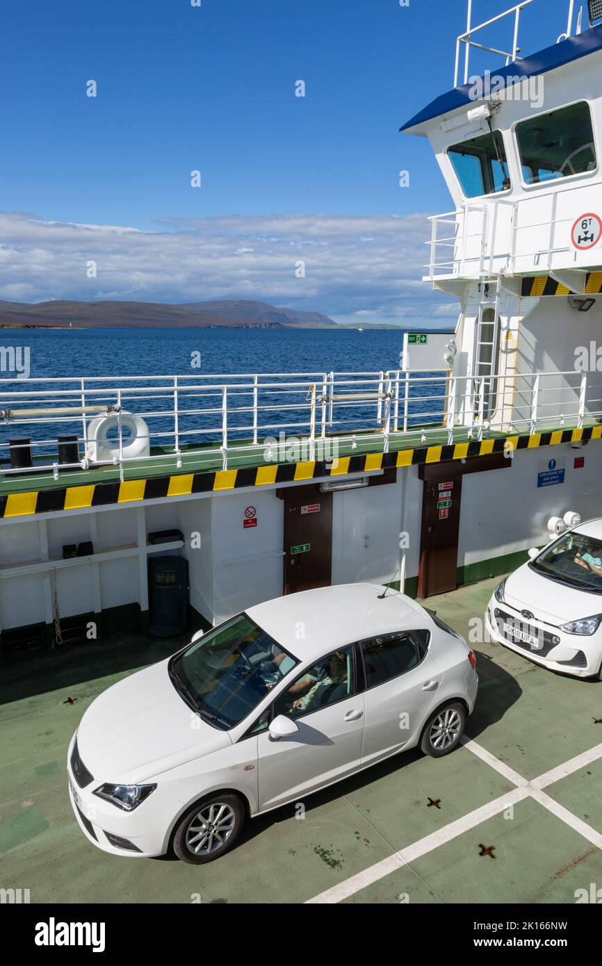 Ferry pour véhicules et passagers de Houton à Hoy, Orkney, Écosse, royaume-uni. 2022 Banque D'Images