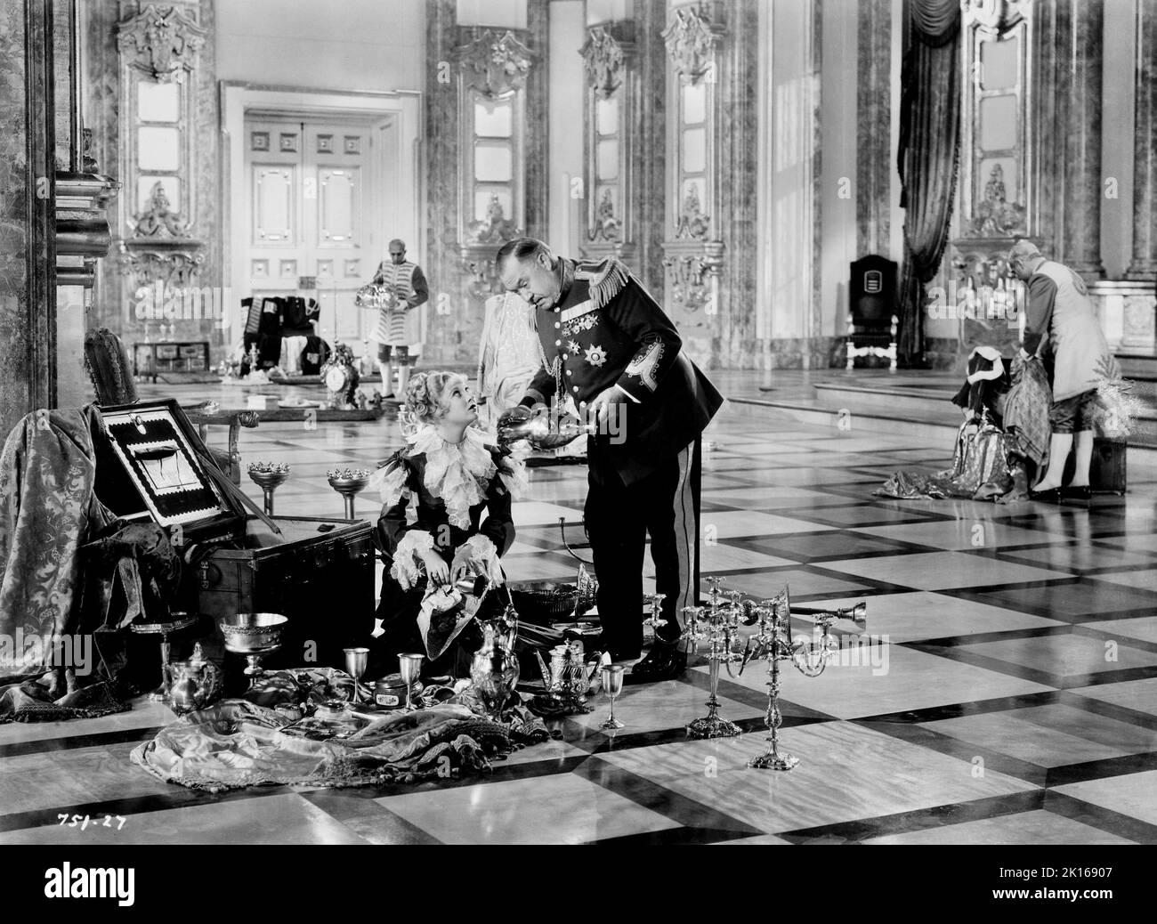 Jeanette MacDonald, George Barbier, sur le tournage du film, Merry Widow, MGM, 1934 Banque D'Images