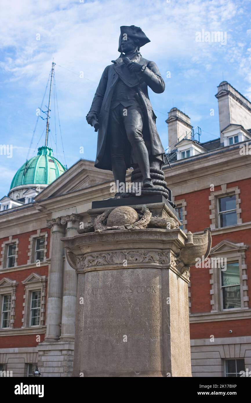 Statue du capitaine James Cook. Explorateur britannique, navigateur, cartographe et capitaine de la Royal Navy Banque D'Images